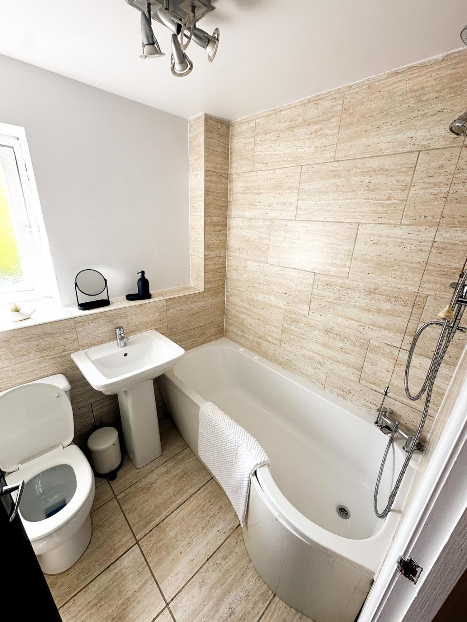 Villa Nec-Airport-Hs2- 4Min Drive To Nec Marston Green Exterior foto
